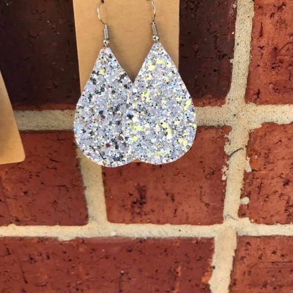 Handmade earrings - Picture 3 of 3